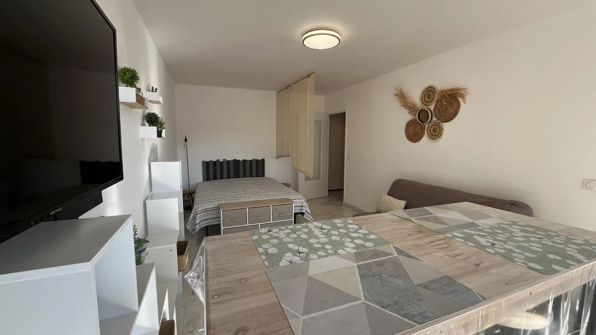 Le Genepy, Studio 30M2, 4 P, Balcon Parking, Clim Fréjus